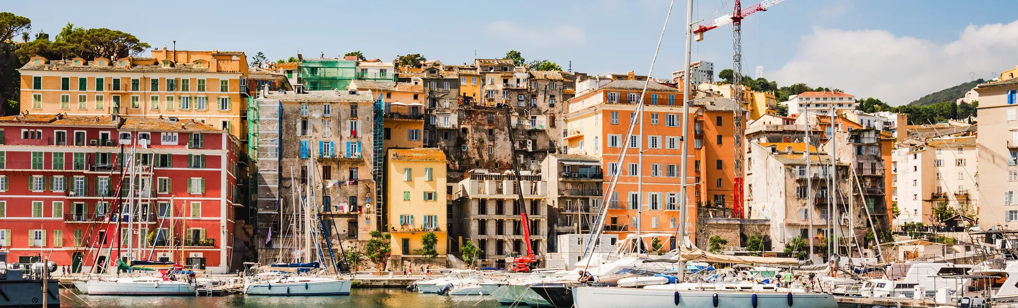 Altstadt und Hafen von Porto-Vecchio - © travelbook - stock.adobe.com