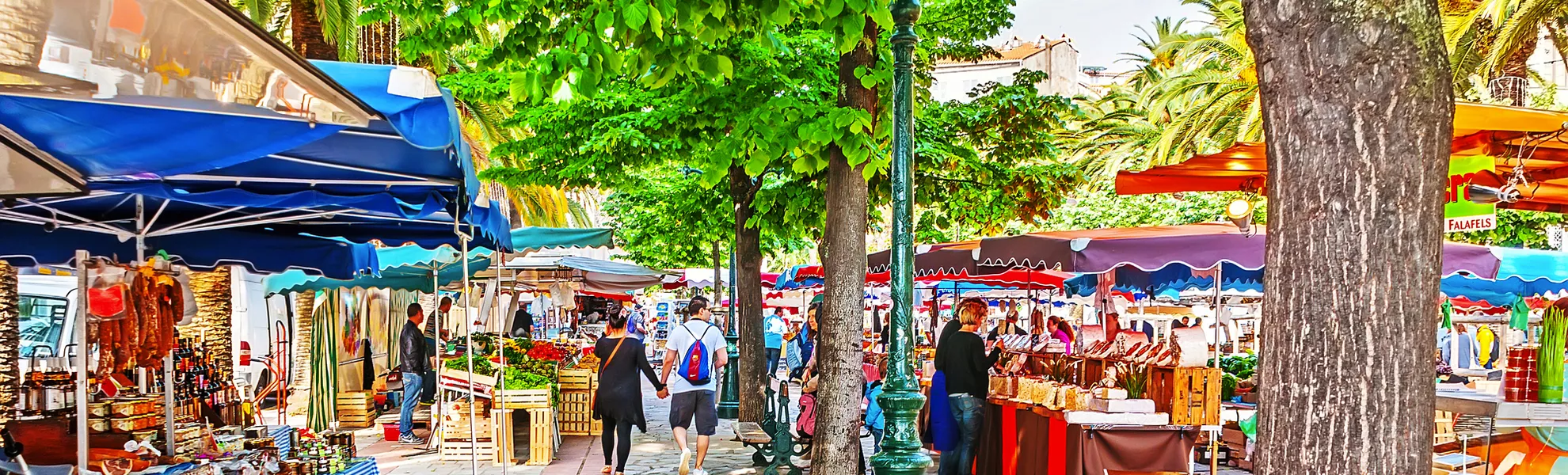 farbenfroher Markt in Ajaccio - © efesenko - stock.adobe.com