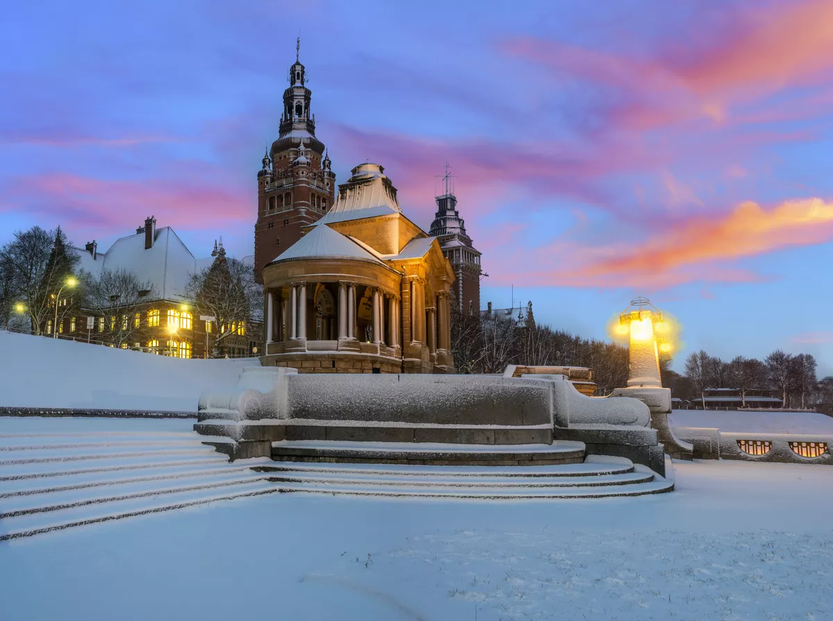 Haken-Terrassen in Stettin in winterlicher Landschaft - © Mike Mareen - stock.adobe.com