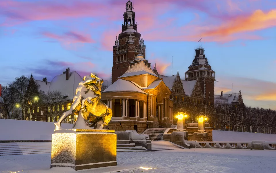 Hakenterrassen in Stettin in der Winterlandschaft - ©Mike Mareen - stock.adobe.com