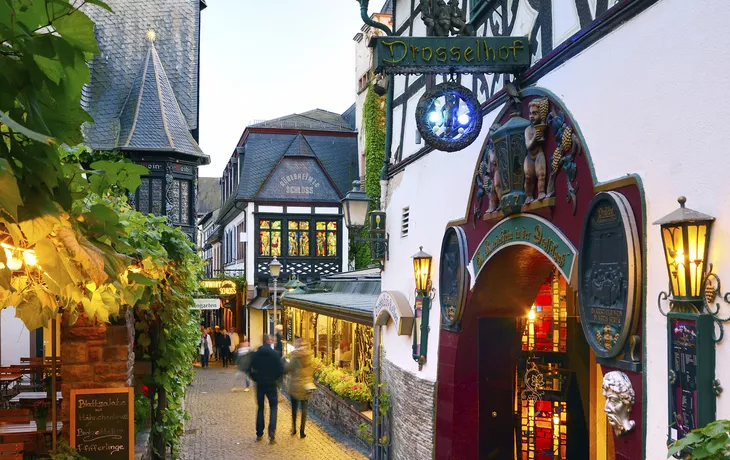 © FRANCESCO CAROVILLANO - Drosselgasse in Rüdesheim