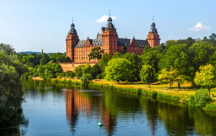 Schloss Johannisburg in Aschaffenburg  - © Sina Ettmer - stock.adobe.com
