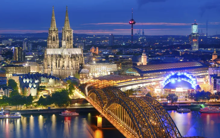 © FRANCESCO CAROVILLANO - Köln