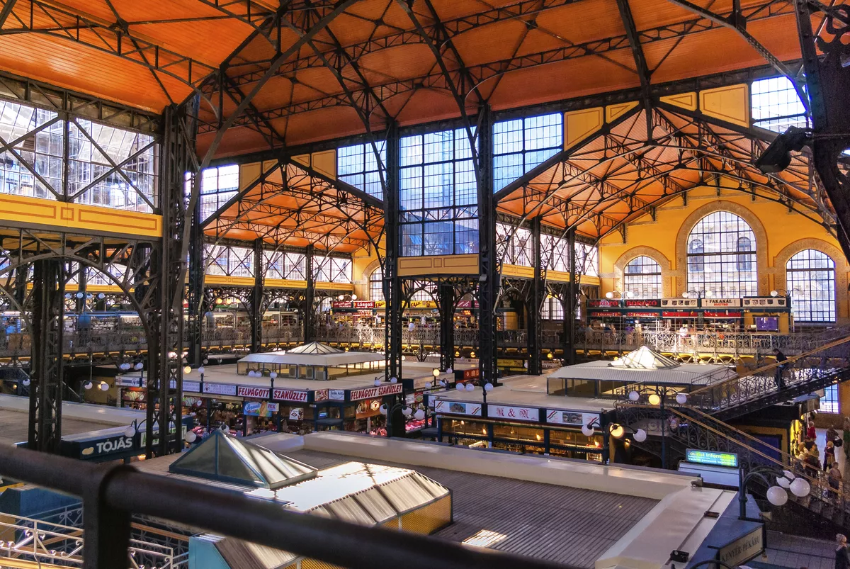 Markthalle in Budapest - © LAMBERTOJESUS - stock.adobe.com