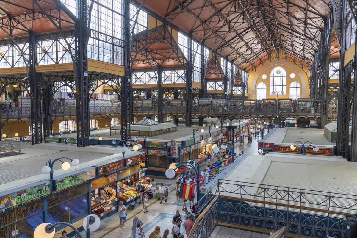 Markthalle, Budapest - © Stefan Tschumi