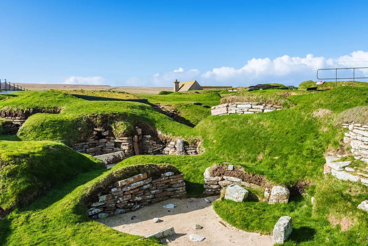 Skara Brae, eine jungsteinzeitliche Siedlung auf Orkney, einem Archipel in Schottland - ©XtravaganT - stock.adobe.com