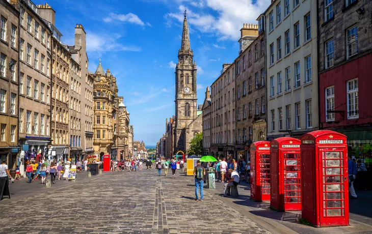 © Richie Chan - stock.adobe.com - Edinburgh