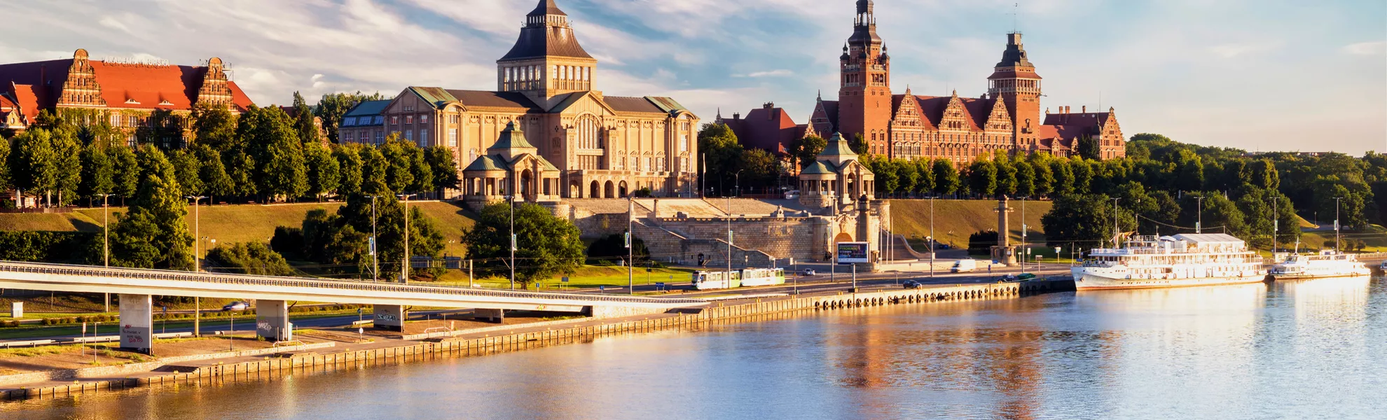 Hakenterrasse (Wały Chrobrego) in Stettin - © Mike Mareen - stock.adobe.com