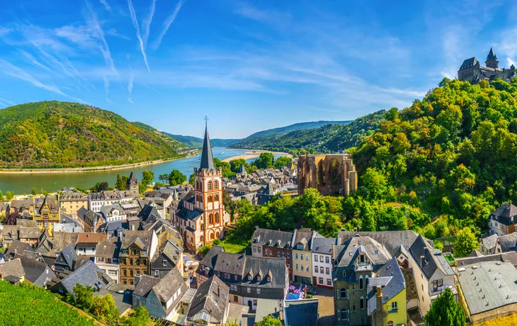 © dudlajzov - stock.adobe.com - Bacharach im Oberen Mittelrheintal