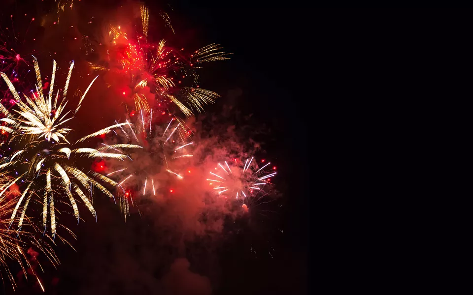 Silvesterfeuerwerk - © Comofoto - stock.adobe.com