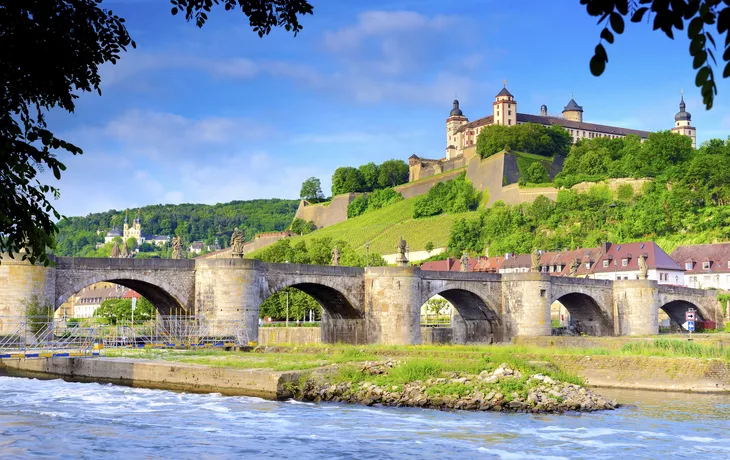 © FRANCESCO CAROVILLANO - Alte Mainbrücke, Würzburg