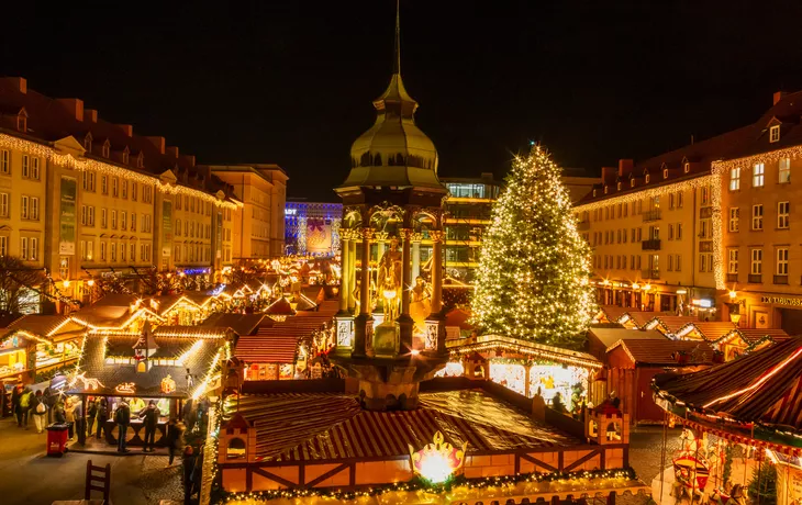 Magdeburger Weihnachtsmarkt auf dem Alten Markt - © Andrea Schwingel - stock.adobe.com