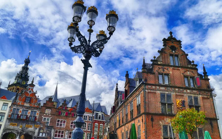 © hespasoft - stock.adobe.com - historische Zentrum von Nijmegen in den Niederlanden,