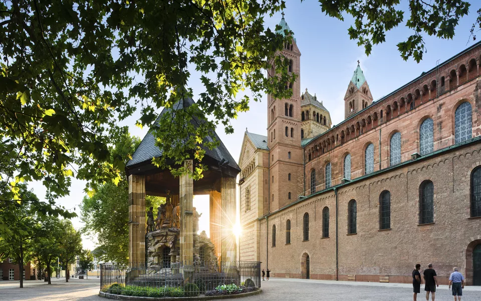 Dom und Domplatz, Speyer - © Francesco Carovillano