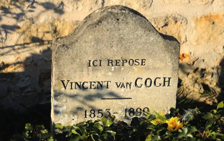 © Niall - stock.adobe.com - Grabstein von Vincent van Gogh in Auvers-sur-Oise