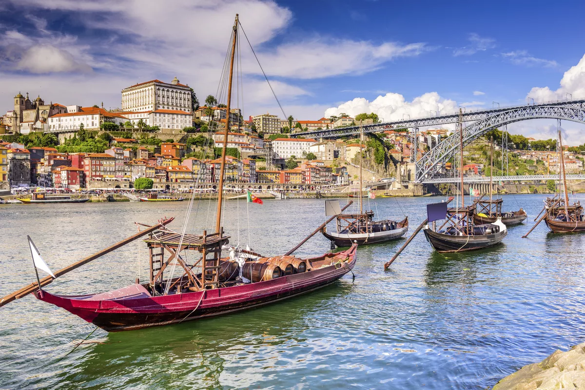 Traditionelle Portwein-Boote, Porto - © shutterstock_293030807