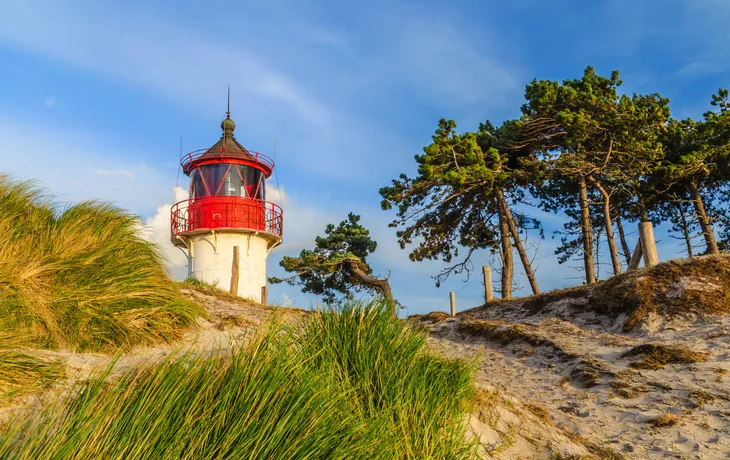 ©riebevonsehl - stock.adobe.com - Leuchtfeuer Gellen auf der Insel Hiddensee