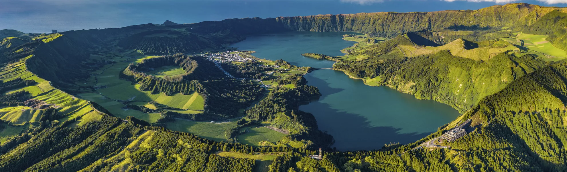 Sao Miguel Miradouro da Vista do Rei - © Getty Images/iStockphoto