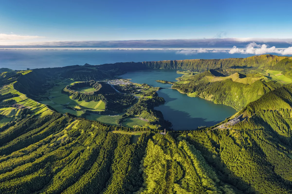 Sao Miguel Miradouro da Vista do Rei - © Getty Images/iStockphoto