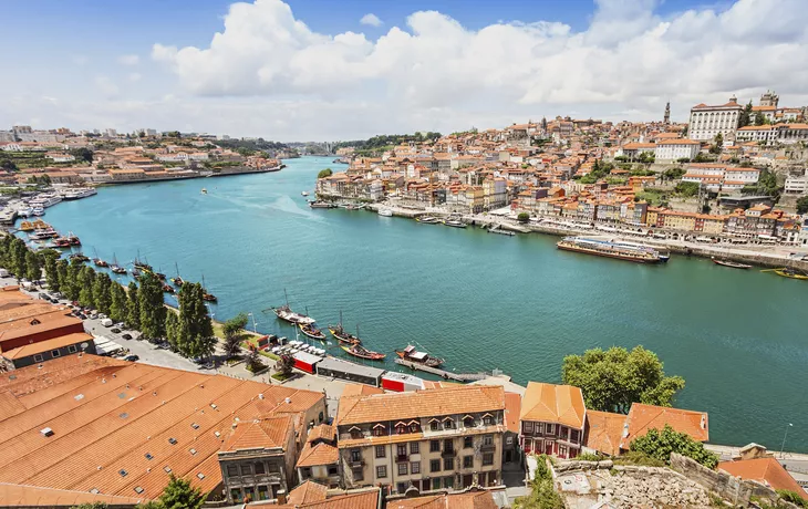 © Getty Images/iStockphoto - Douro mit Sicht auf Porto