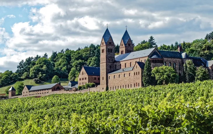 ©Dieter Meyer - stock.adobe.com - Abtei St. Hildegard bei Rüdesheim