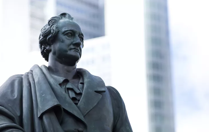 © Copyright: Andreas Gaertner - Goethe Statue, Frankfurt