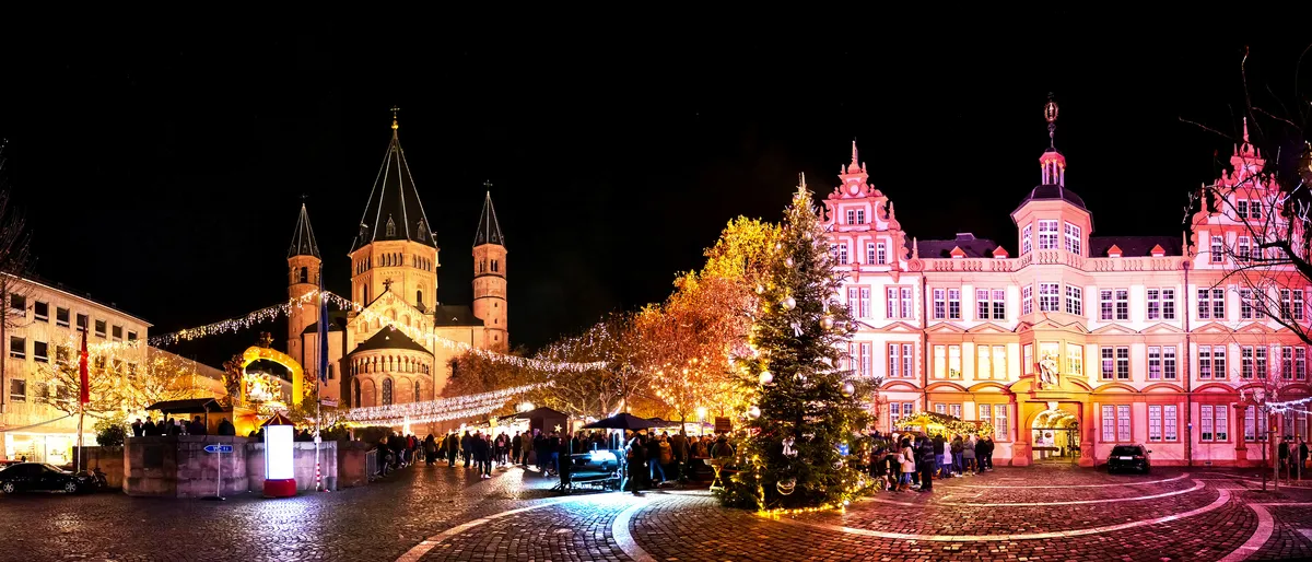 Weihnachtsmarkt in Mainz, Rheinland-Pfalz - © EKH-Pictures - stock.adobe.com
