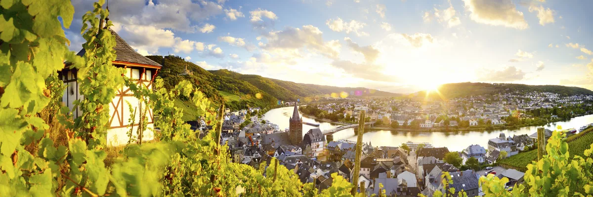 Panorama über Bernkastel-Kues - © FRANCESCO CAROVILLANO