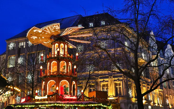 Weihnachtsmarkt in Bonn - © Bayerle - stock.adobe.com