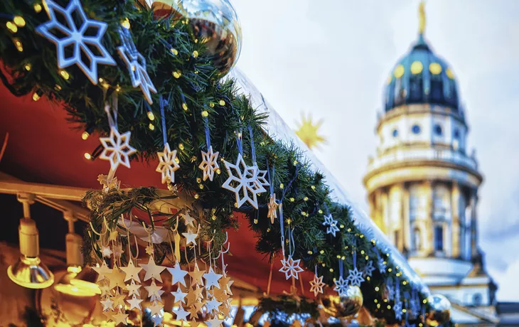 © Roman Babakin - stock.adobe.com - Weihnachtsmarkt Berlin
