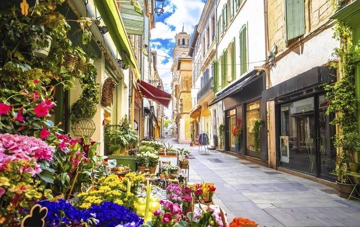 © xbrchx - stock.adobe.com - Altstadt von Arles