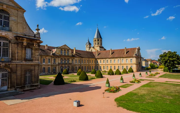 © MangAllyPop @ER - Abbaye de Cluny
