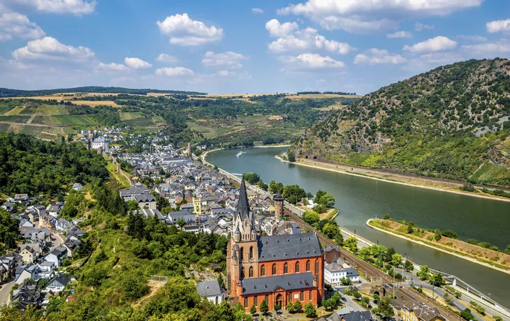 © Sina Ettmer - stock.adobe.com - Oberwesel, Vue sur la Vallée du Rhin moyen