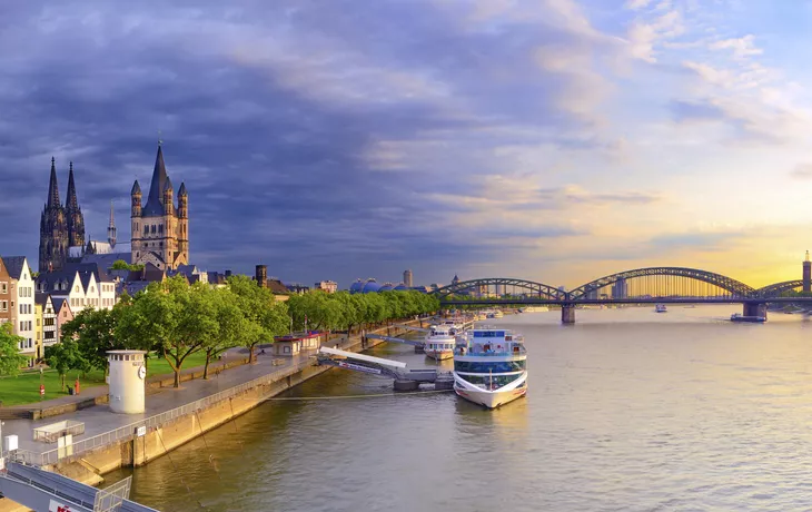 © FRANCESCO CAROVILLANO - Köln