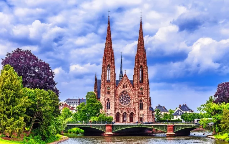 © andiz275 - Fotolia - Strasbourg - Evangelische Kirche