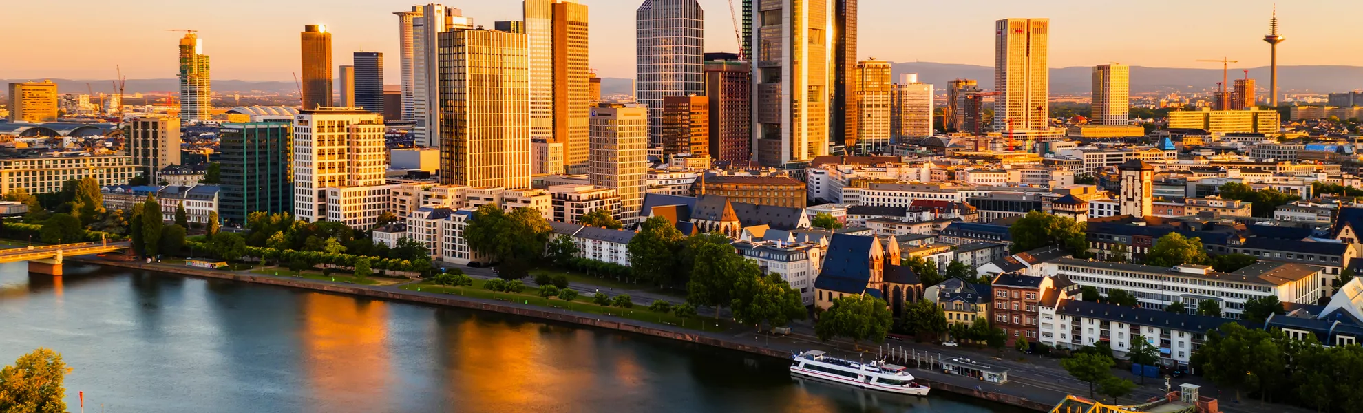 Frankfurt am Main in Deutschland - ©Anton Petrus - stock.adobe.com
