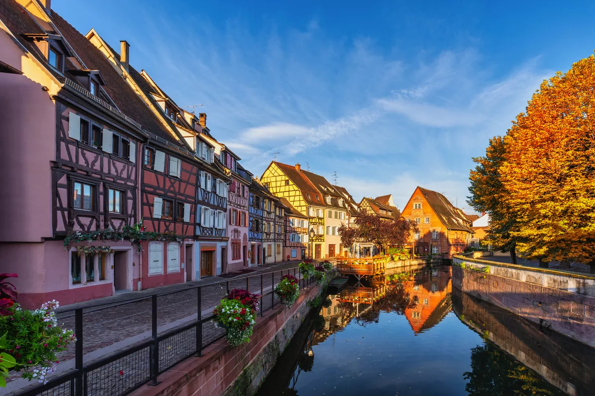 Herbstliches Colmar - © Noppasinw - stock.adobe.com