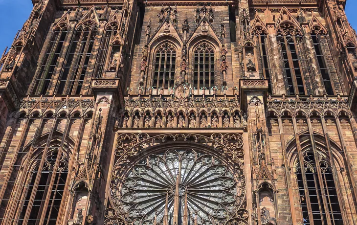 Cathédrale Notre Dame de Strasbourg - © shutterstock_252217732