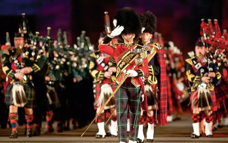 Dudelsackspielern des Basel Tattoo - © Basel Tattoo