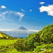 São Jorge mit dem Vulkan Pico do Fogo im Hintergund