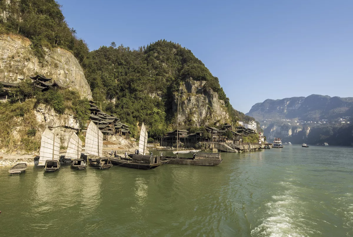 Three Gorges Tribe Scenic Spot along the Yangtze River; located  - © cacaroot - Fotolia