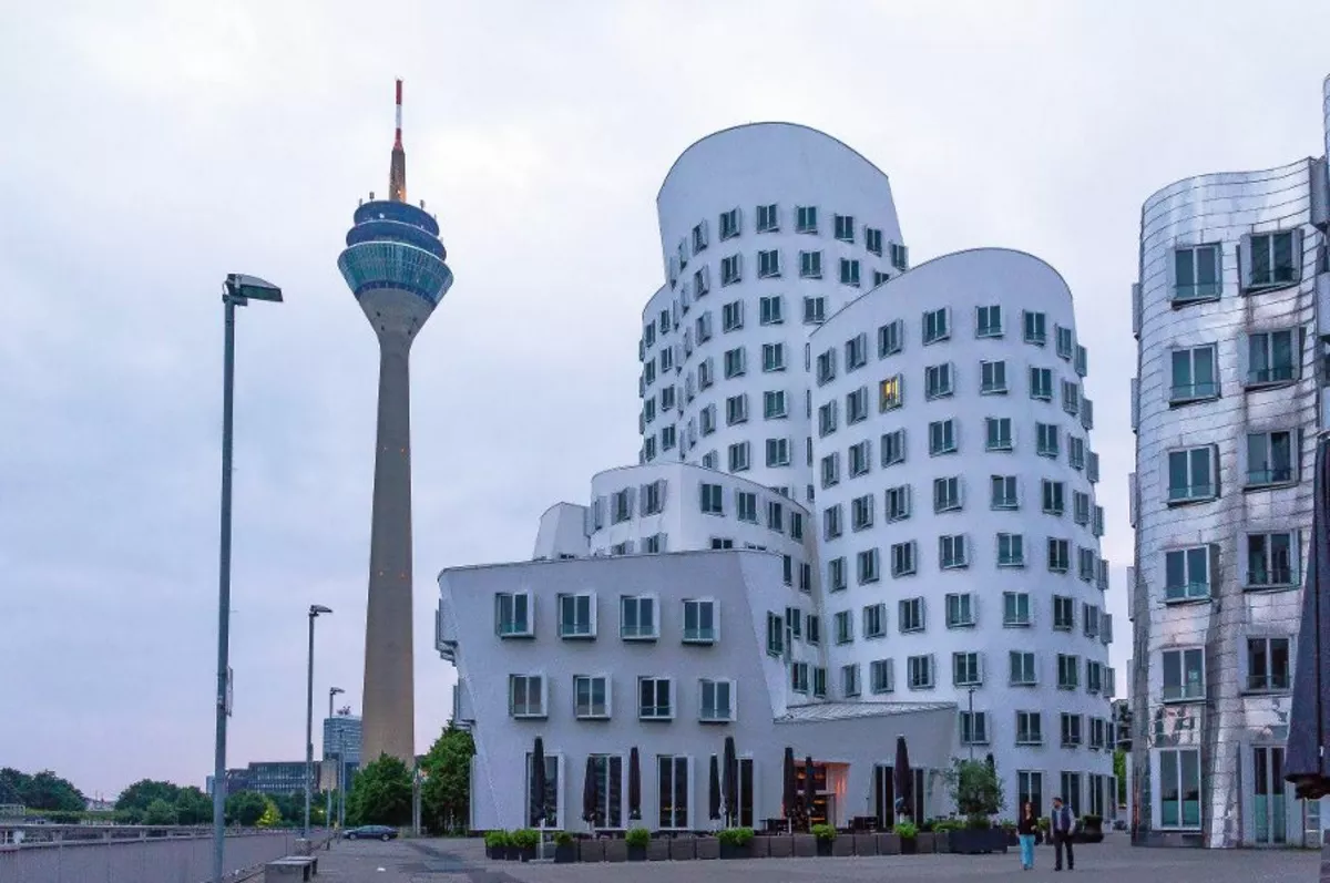 Medienhafen in Düsseldorf (Gehry-Bauten)