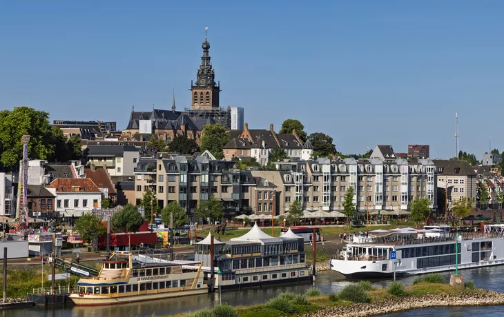 Nijmegen mit St.-Stephanskirche - © PixelBiss - stock.adobe.com