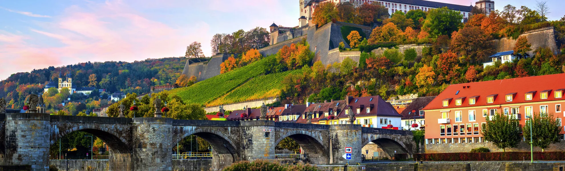 Festung Marienberg oberhalb von Würzburg in Unterfranken, Deutschland - © Boris Stroujko