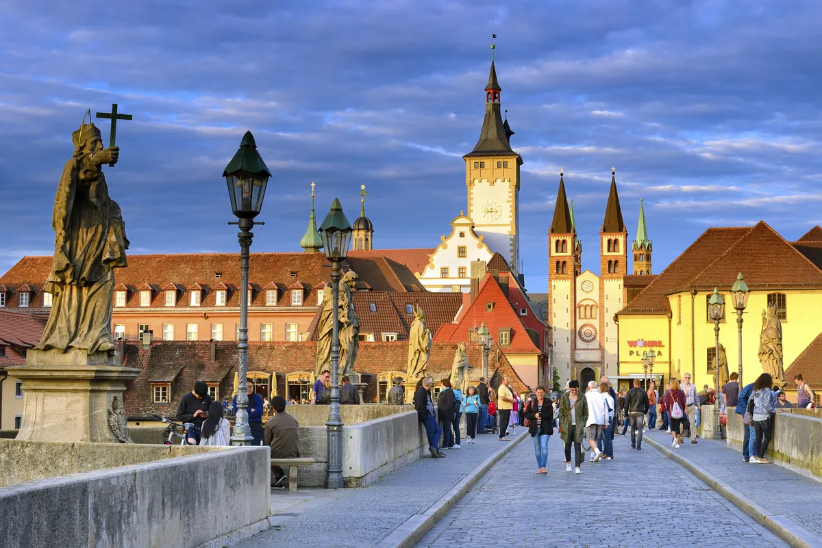 Alte Mainbrücke, Würzburg - © FRANCESCO CAROVILLANO
