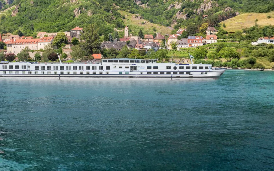 MS Classica aussen Fluss