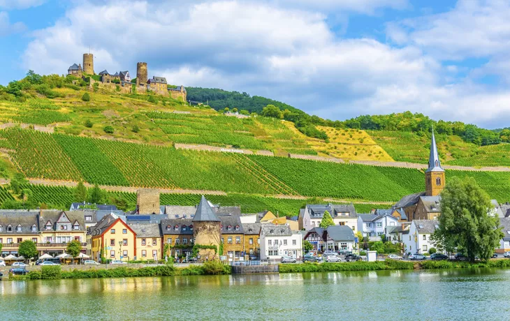 © Copyright (c) 2019 trabantos/Shutterstock.  No use without permission. - Alken