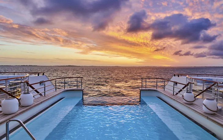 Infinity-Pool