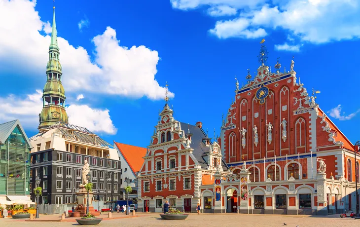 Schwarzhäupterhaus auf dem Rathausplatz der lettischen Hauptstadt Riga  - © Nikolay N. Antonov - stock.adobe.com