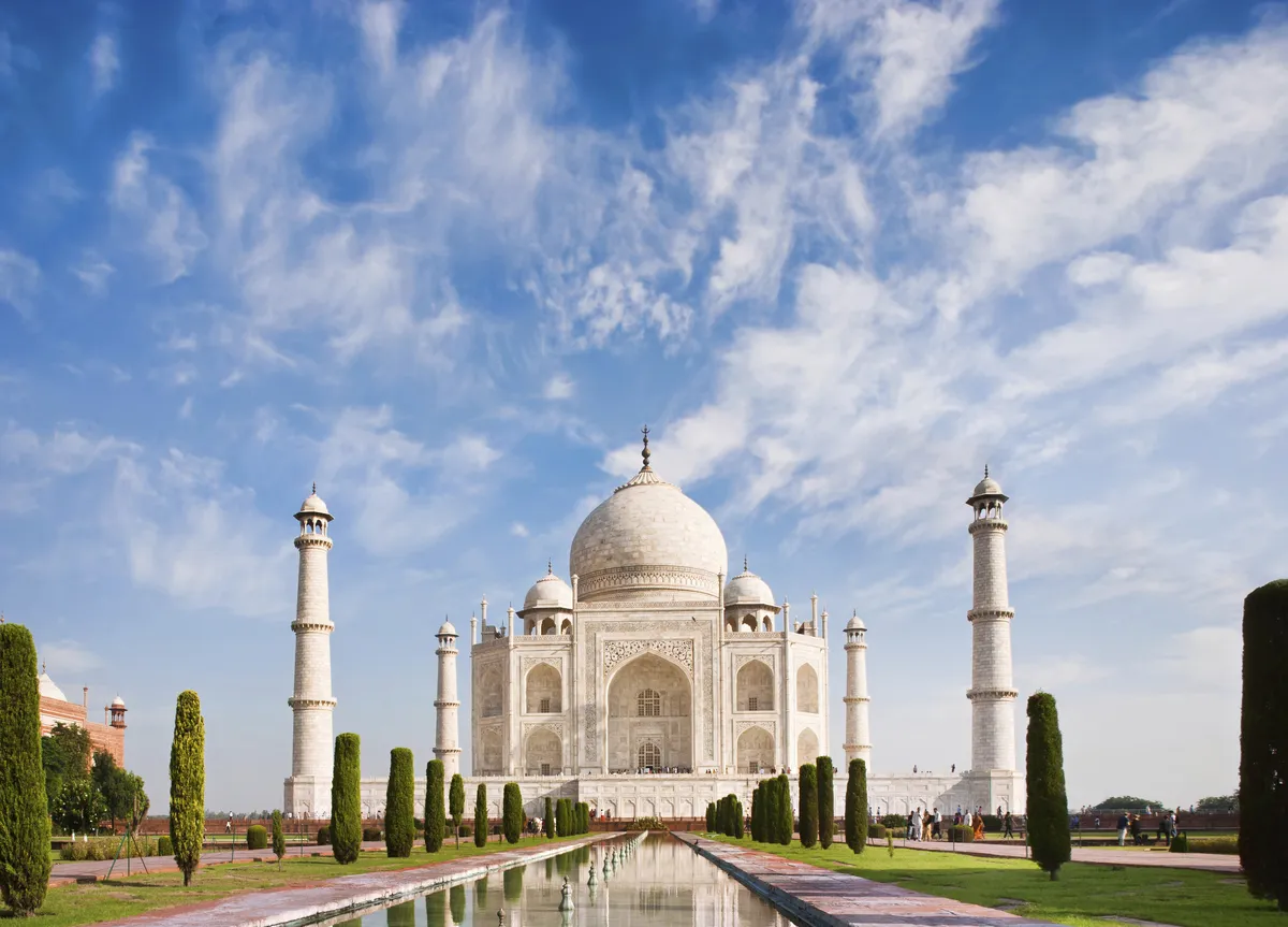 Taj Mahal - © olenatur - Fotolia